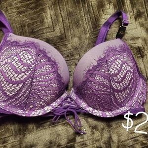 32 B Victoria secret bra